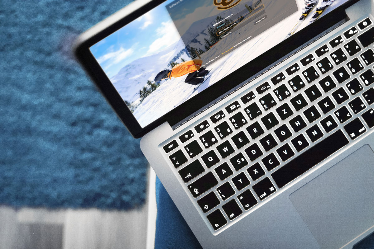 macbook-login_low.jpg
